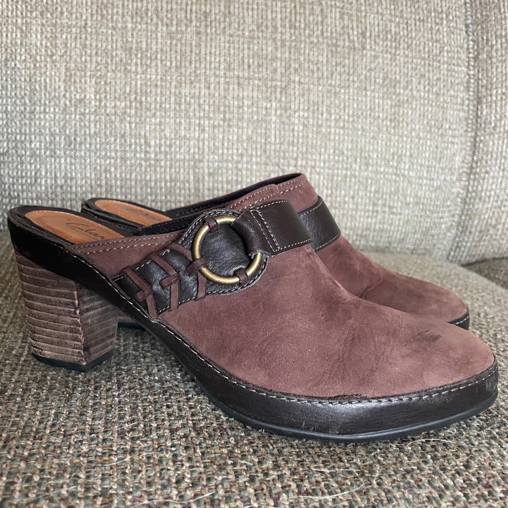 Women's Brown Suede Clarks Artisan Mules 7.5 Women’s